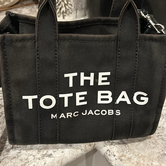 Marc Jacob's tote bag/ crossbody purse - Picture 3 of 9